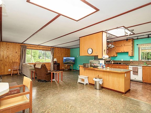 4th image of 400 Dyer Rd
