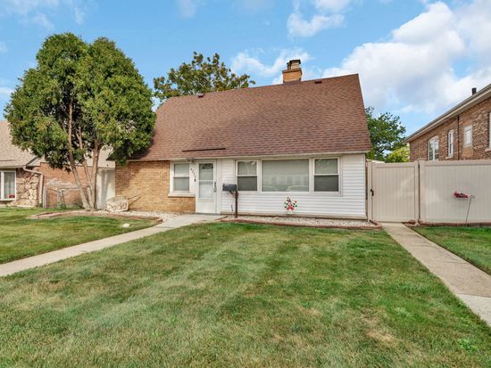 4239 Custer Ave, Lyons, IL 60534