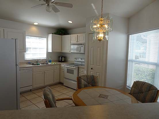 3rd image of 10732 San Tropez Cir