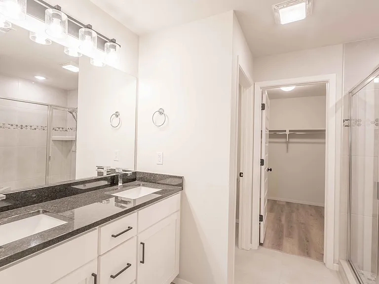12461 S Lakewood Ave — Photo 18