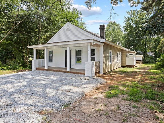 4th image of 815 Saxon Ave