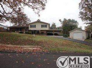 902 Warnall Cir, Seneca, MO 64865