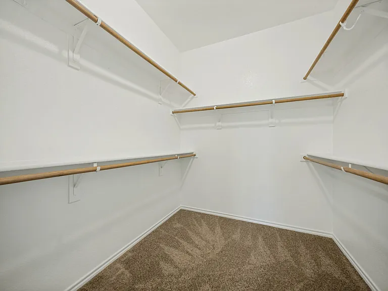 3213 Hornbeam St — Photo 19