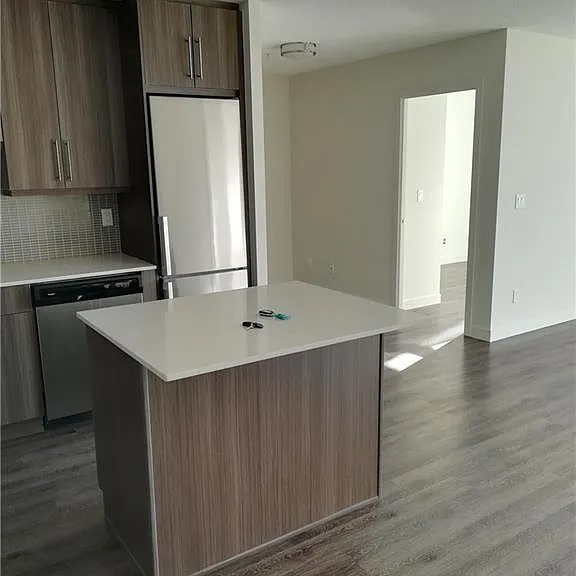 2093 Fairview St #307 — Photo 5
