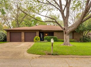 8413 Stonybrooke Ct, North Richland Hills, TX 76182