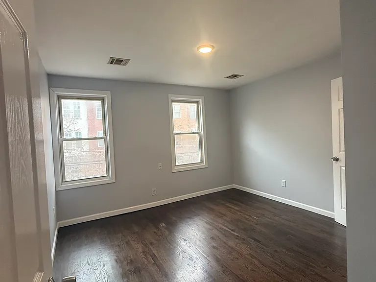 69 W Main St #3L — Photo 5