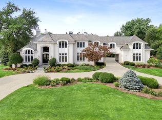 1904 Midwest Club Pkwy, Oak Brook, IL 60523