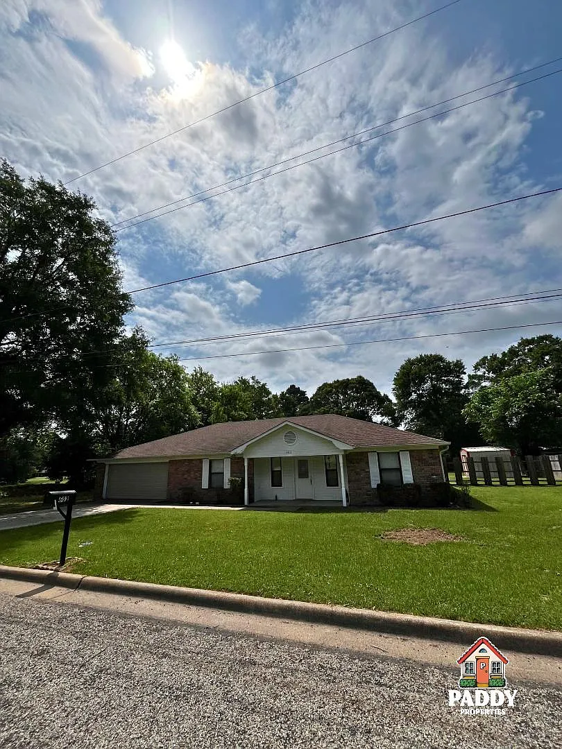 Property Photo - 602 Redbud Ln