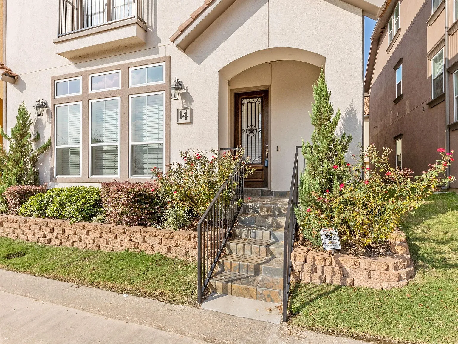 3 bed, 3.5 bath, 3178 sqft, $3,200 — Photo 2