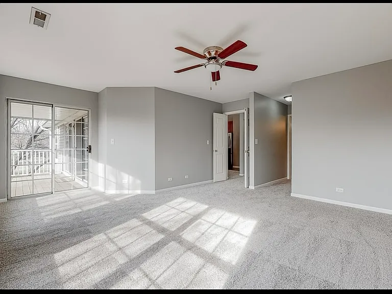 5S530 Paxton Dr — Photo 10
