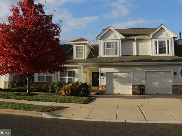 114 Progress Dr, Doylestown, PA 18901