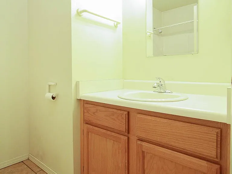 815 N Storer Ave #7 — Photo 8