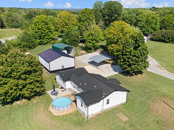 3rd image of 3309 Miller Ln