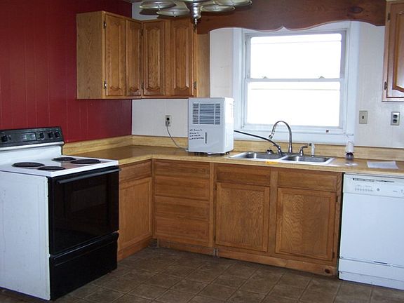 4th image of 619 Riverview Dr