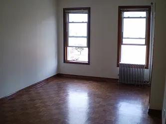 Rented by Maximus Realty Group