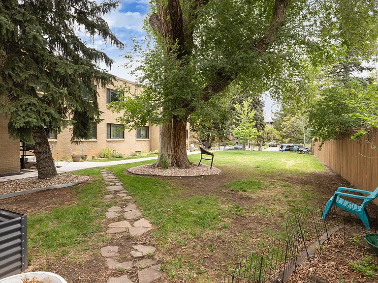 1481 Ash St #4 — Photo 34