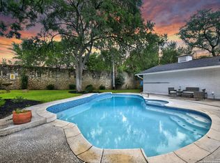 345 E Summit Ave, San Antonio, TX 78212