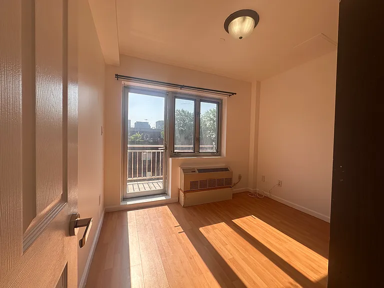 7133 162nd St #4C — Photo 6