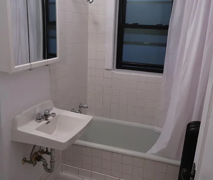 2617-25 W Gunnison St #2617-1B — Photo 10