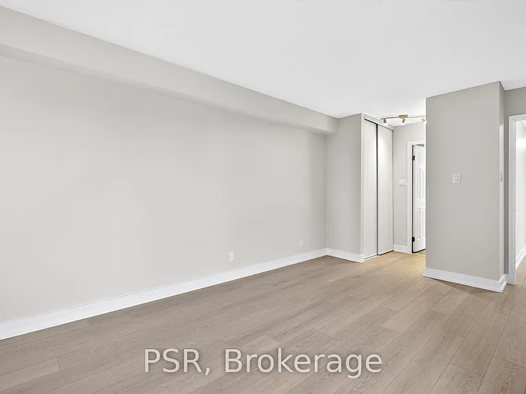 298 Jarvis St #506 — Photo 25