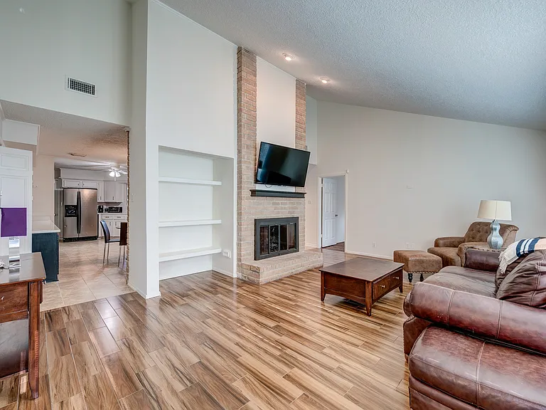 1722 S Kirkwood Rd — Photo 35