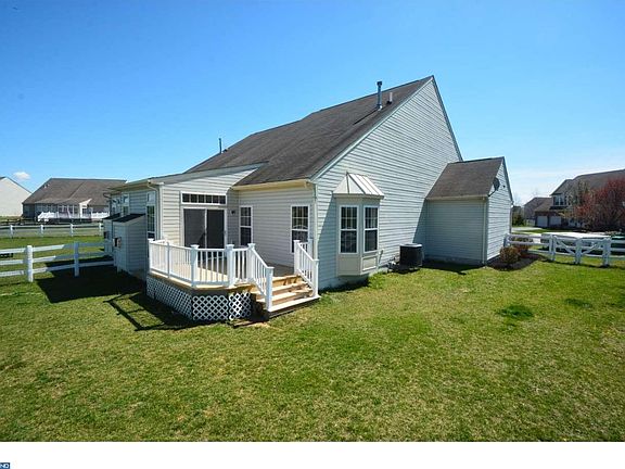 3rd image of 66 S Cummings Dr