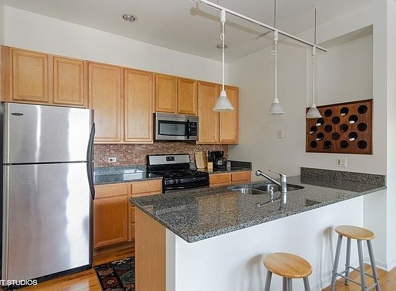 3rd image of 2340 N Elston Ave APT 3R