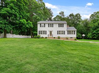 8 Sevilla Rd, Andover, MA 01810
