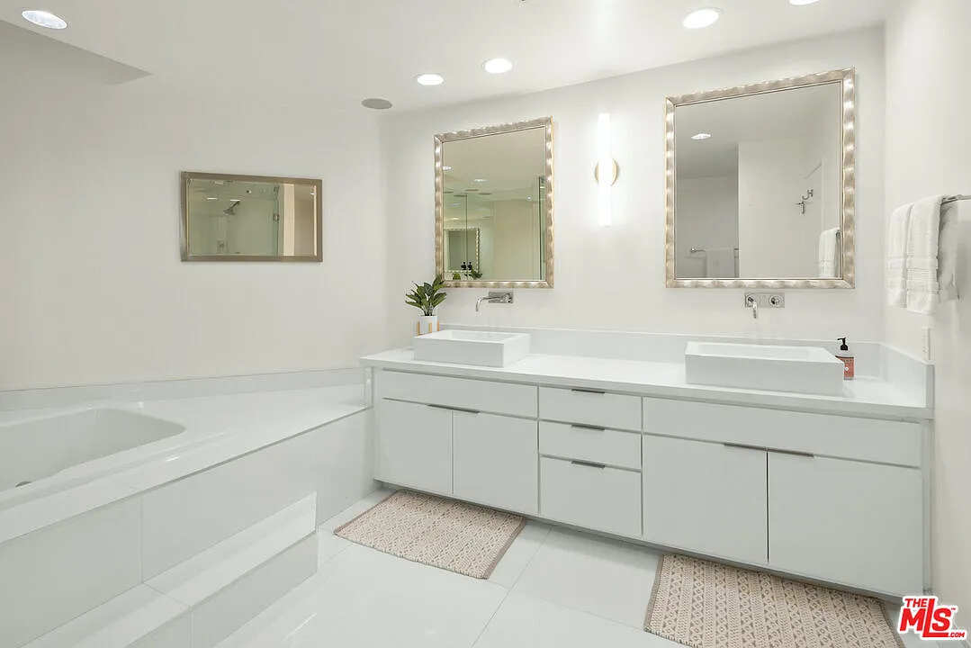 2231 Sunset Plaza Drive - 1 — Photo 4