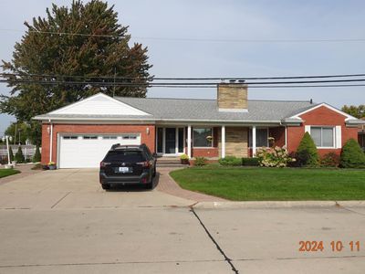22431 Lange St, Saint Clair Shores, MI, 48080