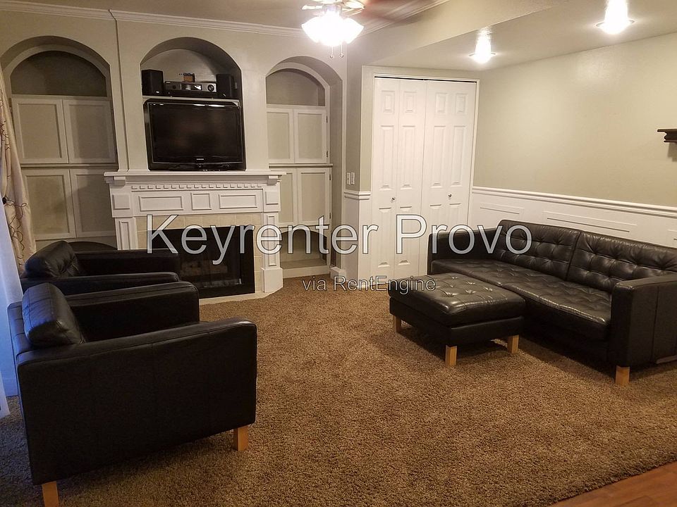 1st image of 1686 Hickory Ln