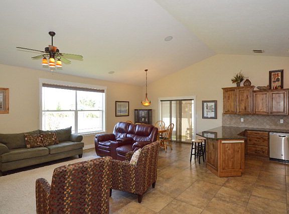 4th image of 1780 Sunny Pine Way