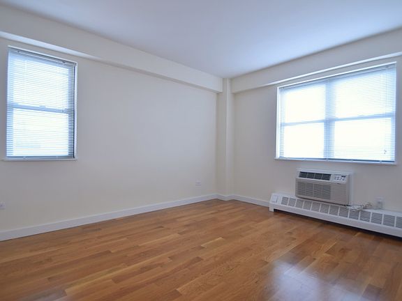 The Grand - Bedroom - B Line