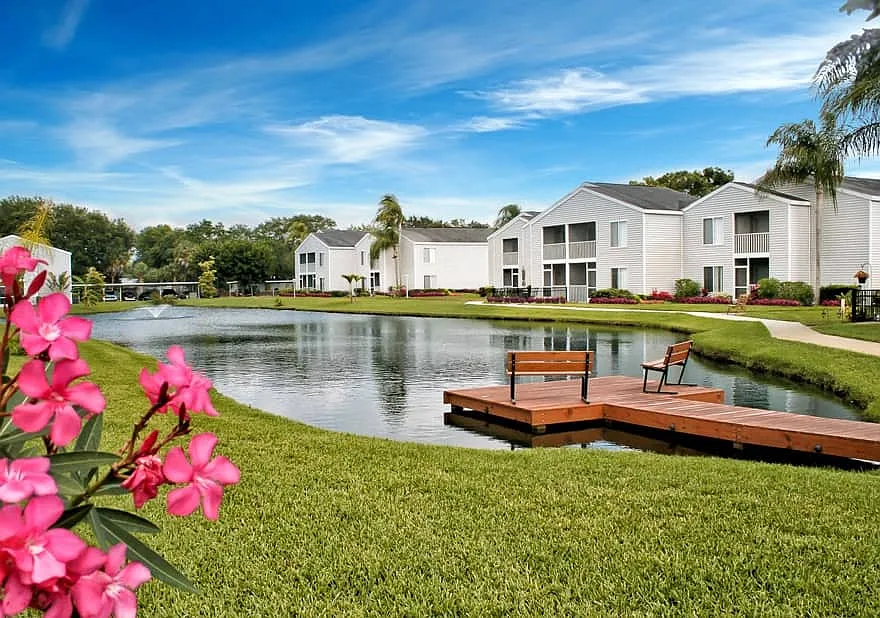 Aaron Lake Apartments