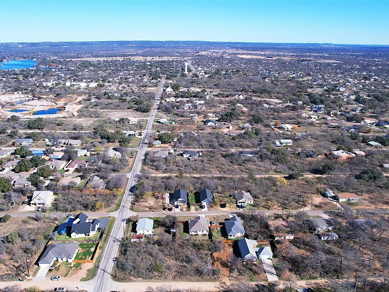 111 E Hickory Dr — Photo 5