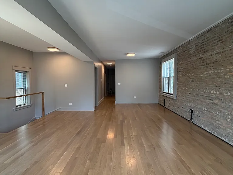 3530 W Dickens Ave #2 — Photo 4