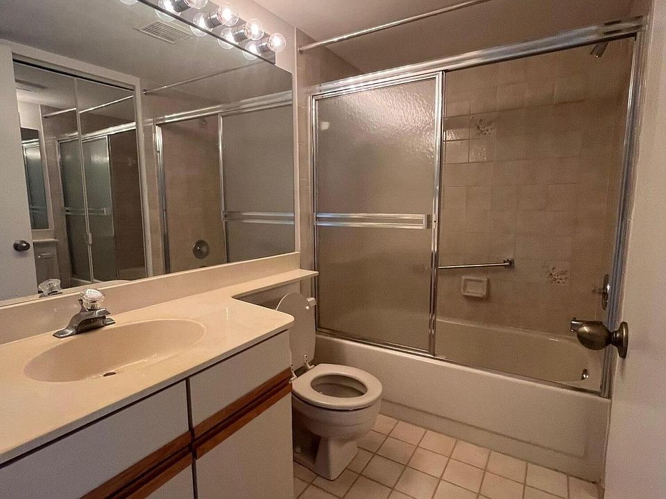 1st image of 2502 SE Anchorage Cove #A3