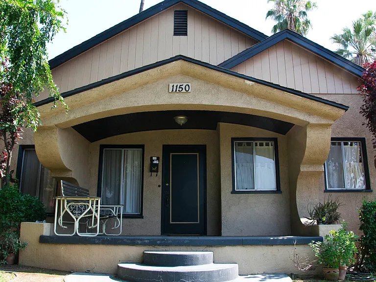1150 E Citrus Ave — Photo 2