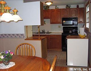 3rd image of 2293 Mercer St