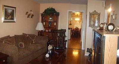 2nd image of 3201 Longview Dr