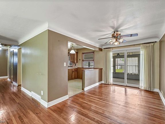 4th image of 7582 Ann Arbor Dr