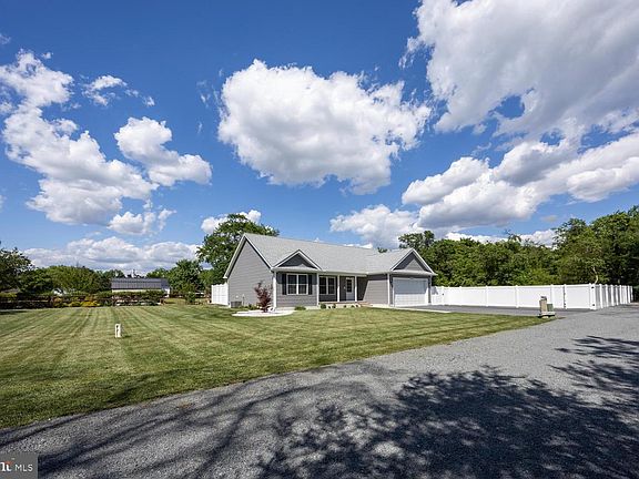 2nd image of 11039 Carter Ln