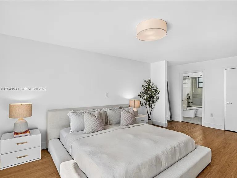 8201 Byron Ave #502 — Photo 23