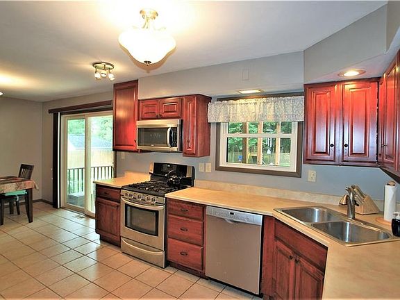 5th image of 5118 Kevin St
