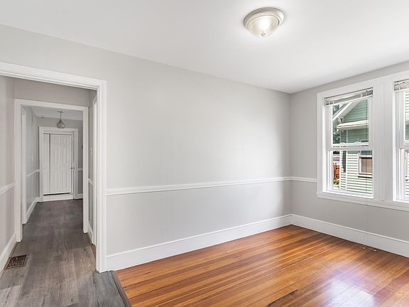 4th image of 8 Hanna St