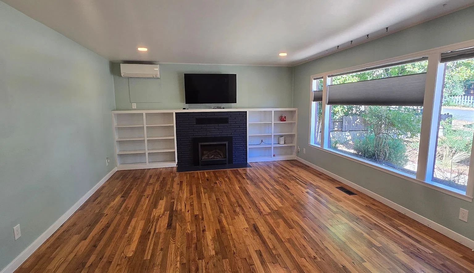 Charming 2-bedroom, 1-bath home in Grass Valley — Photo 2