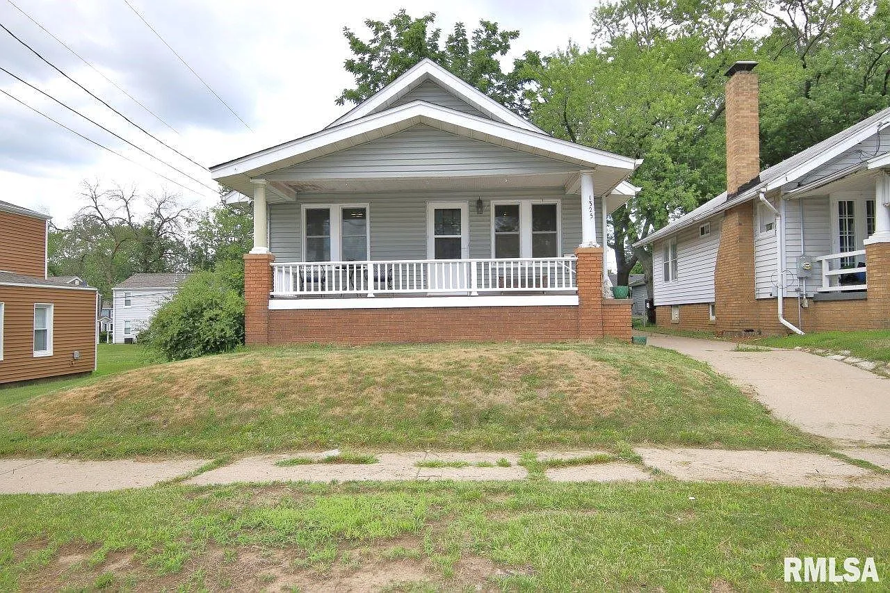 1325 W Gift Ave photo 1