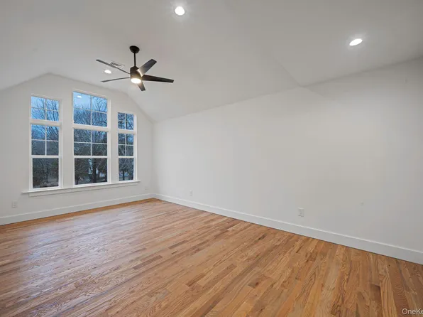 63-63A Blydenburgh Rd, Centereach, NY 11720