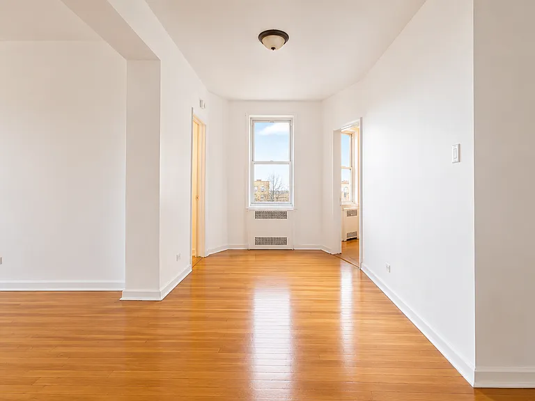 515 Avenue I #101 — Photo 6