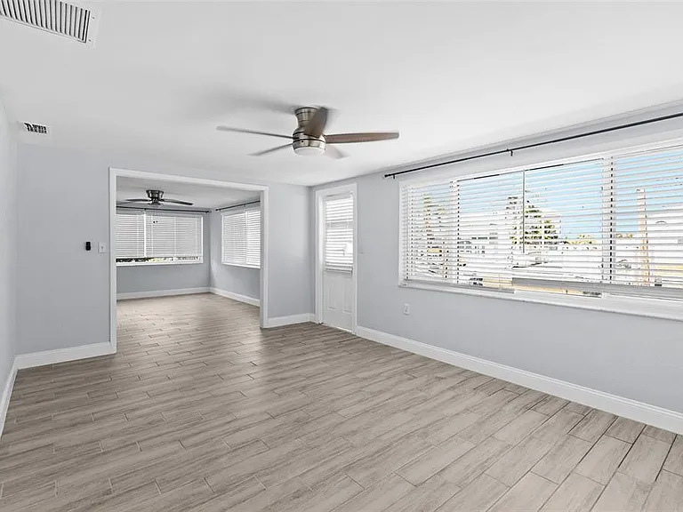 13916 Sommers Ave — Photo 12